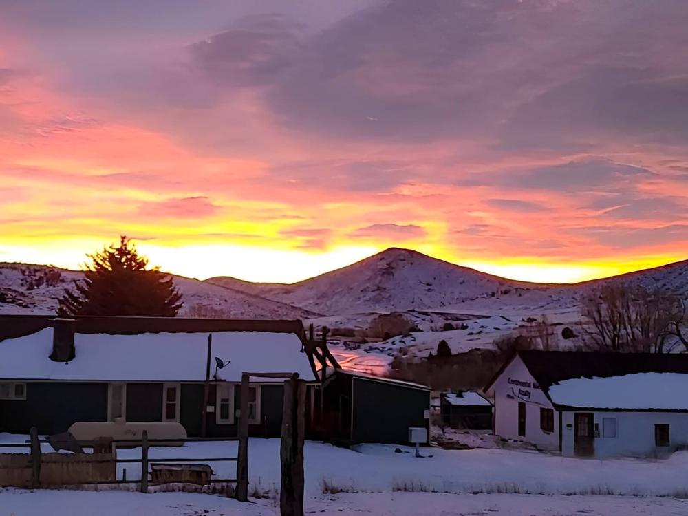 Snowy Mountains at Gordon Creek RV Park