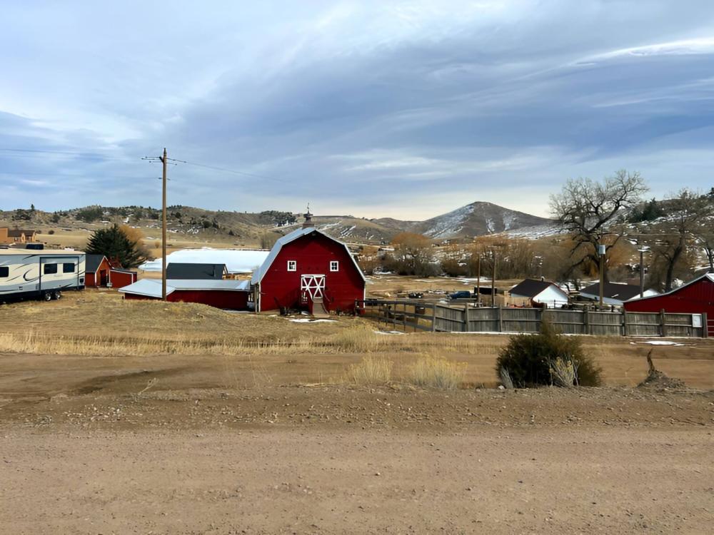 Barn at site Gordon Creek RV Park
