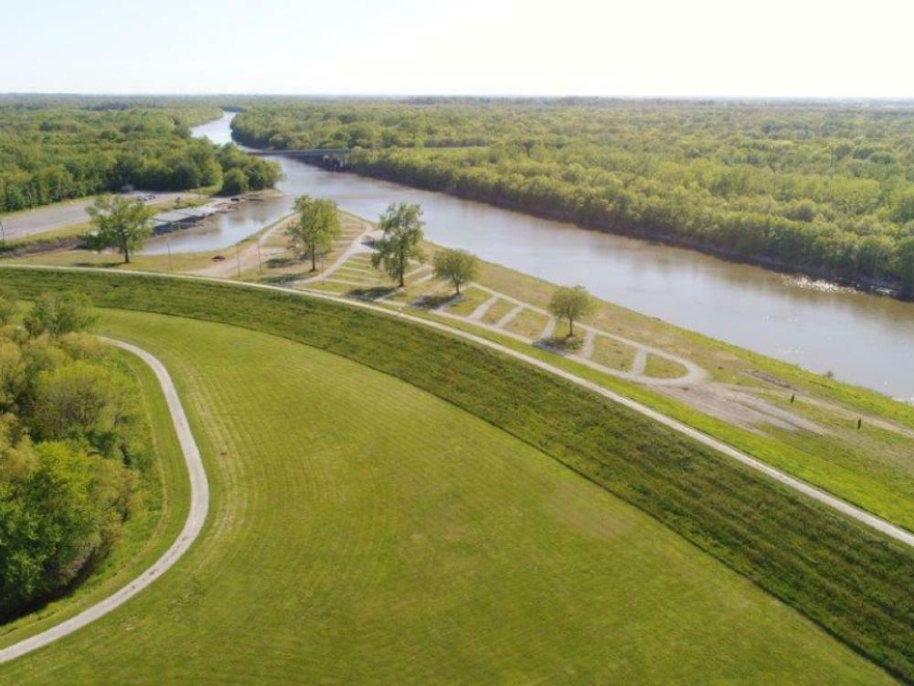 Ariel view of park by the river at Kaskaskia River Camping & RV Park