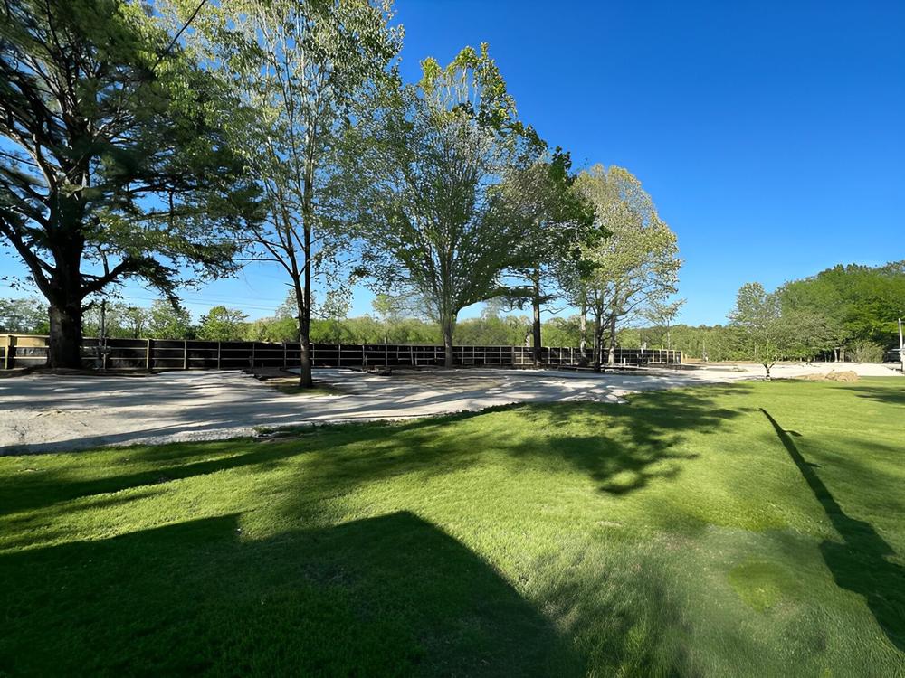 Gravel sites at Tuscumbia RV Park