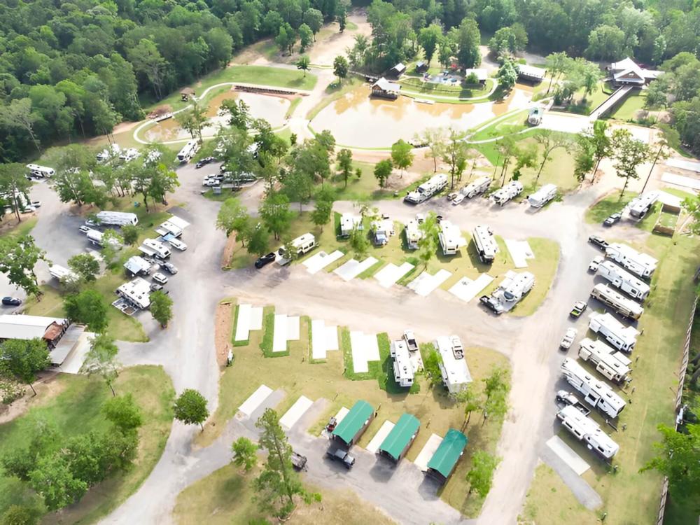 Overhead view at site 7 Bridges RV Resort