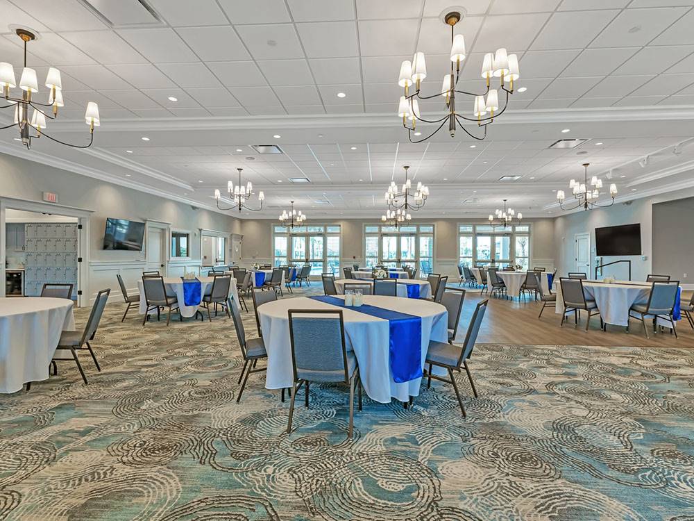 Indoor dining area at Southern Sands RV Resort