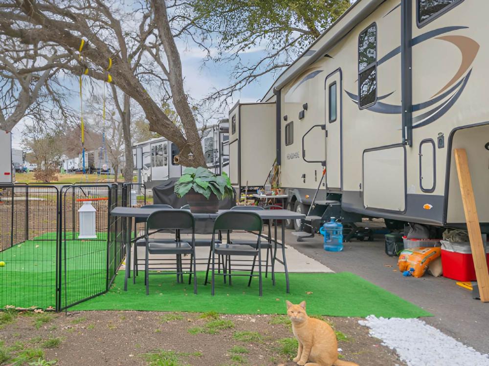 Parked trailer at site Harker Heights RV Park