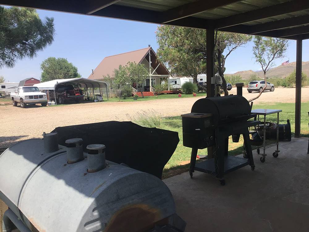 Covered area with BBQs at Mountain Meadows RV Park