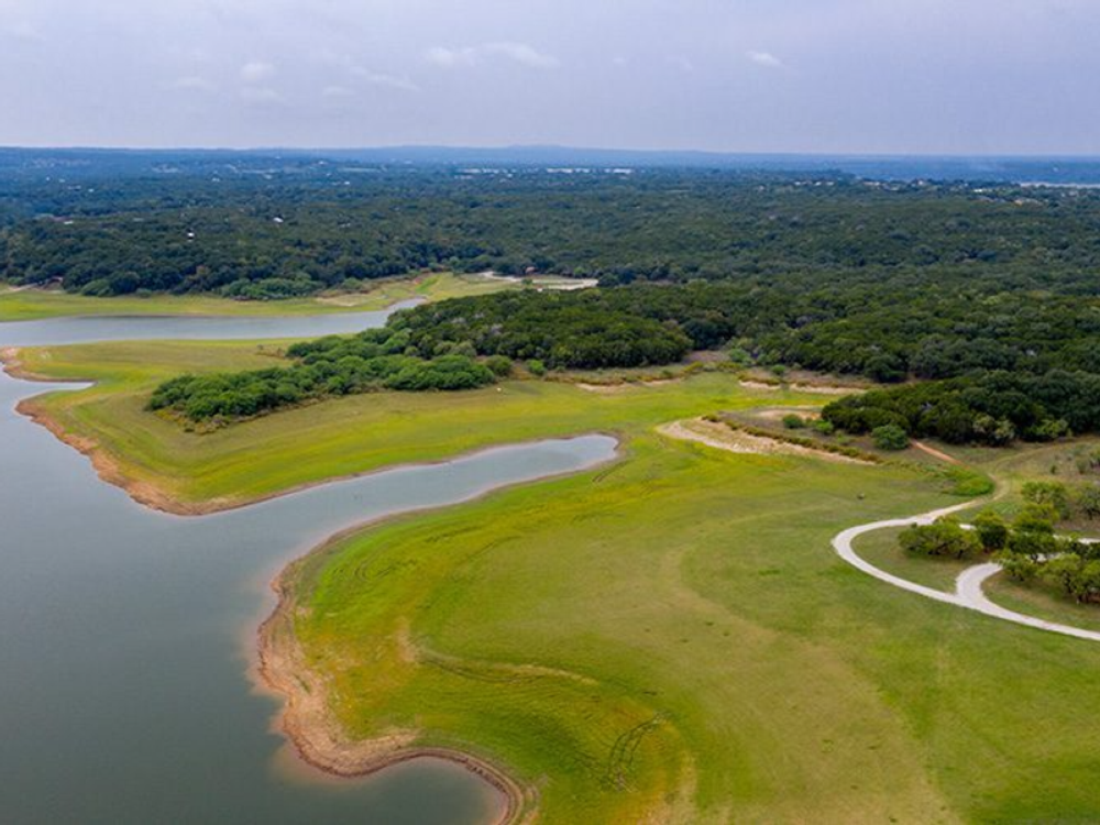 Aerial photo of park at WyldStay Muleshoe Bend