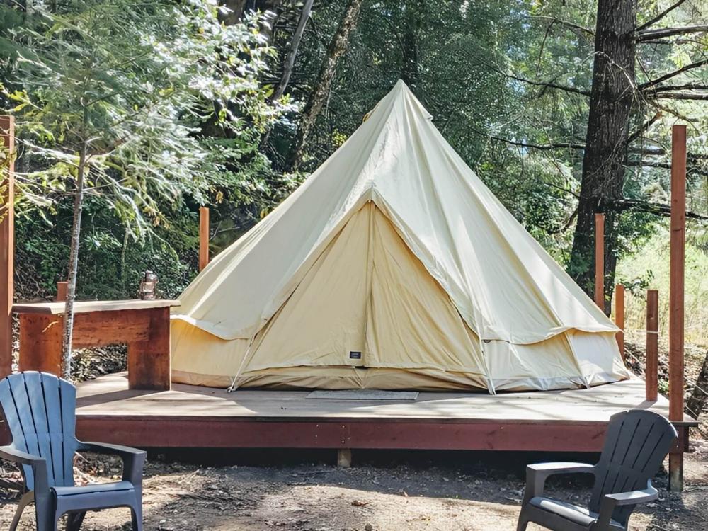 Tent at site Mendocino Magic