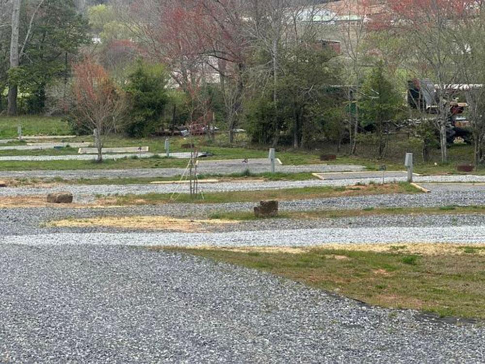 Gravel sites at SWEETWATER SIGHTS RV PARK & CABIN RENTALS