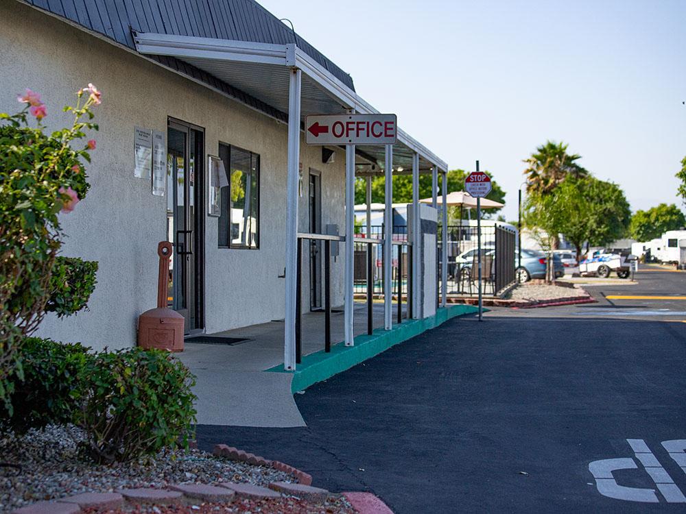 Paved road and entrance to office at ROSEDALE VILLAGE RV PARK