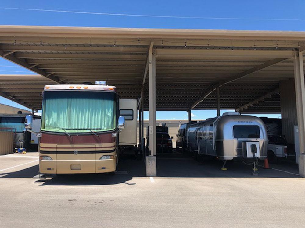 RVs under covered parking at NOMADLAND RV STAY