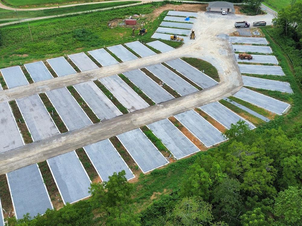 Aerial view of paved sites at OLD FORT RV PARK