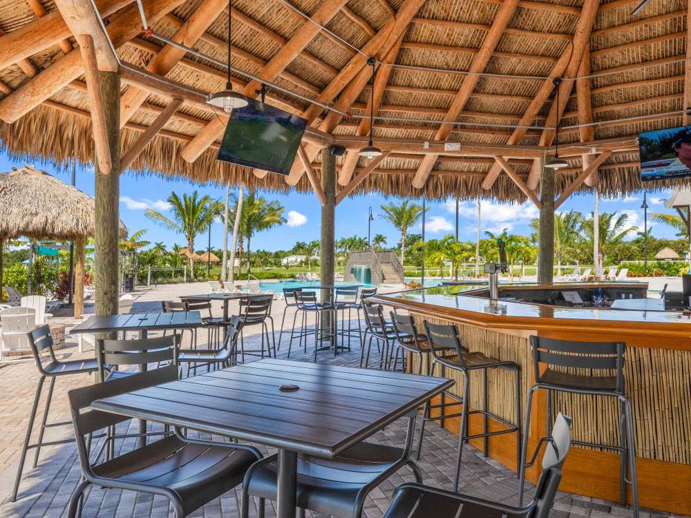 Covered poolside seating at Laguna Caribe