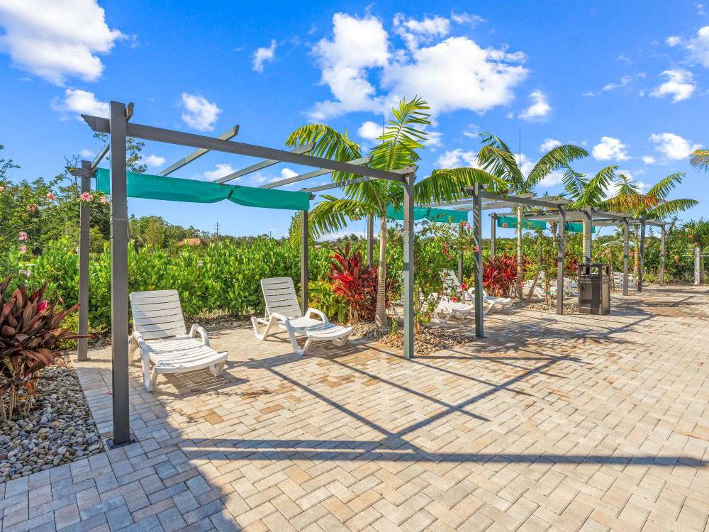 Pool cabanas at Laguna Caribe