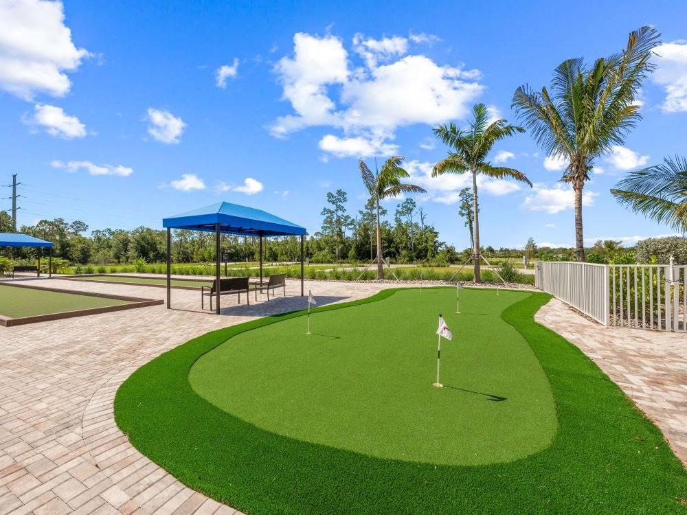 Putting green at Laguna Caribe