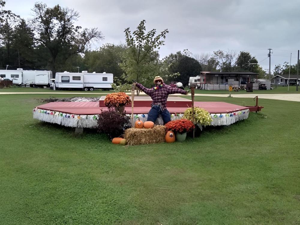 Stage at site Sweet Minihaha Campground