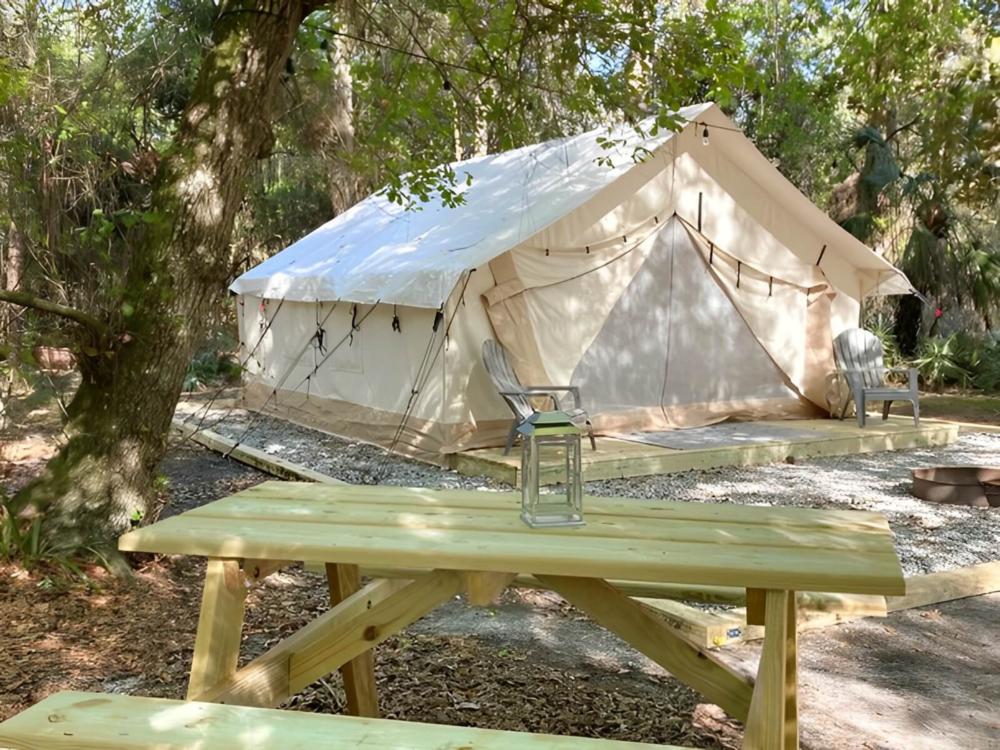Glamping tent at site Timberline Glamping at Hillsborough River