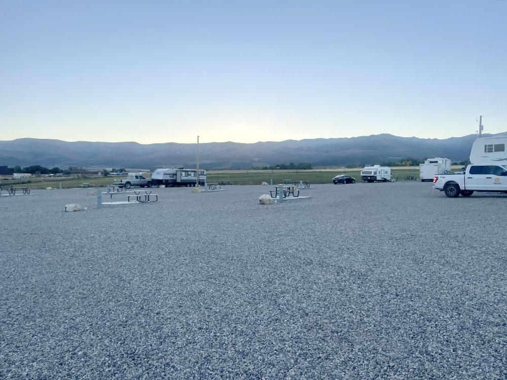 Gravel sites at SKYLINE TRAILS RV PARK