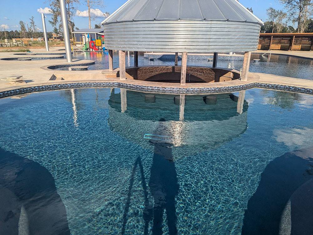 Swim up bar at Lagoon Ranch RV Resort