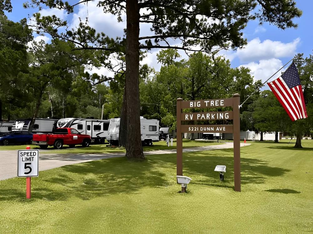 Welcome sign at Big Tree RV Park