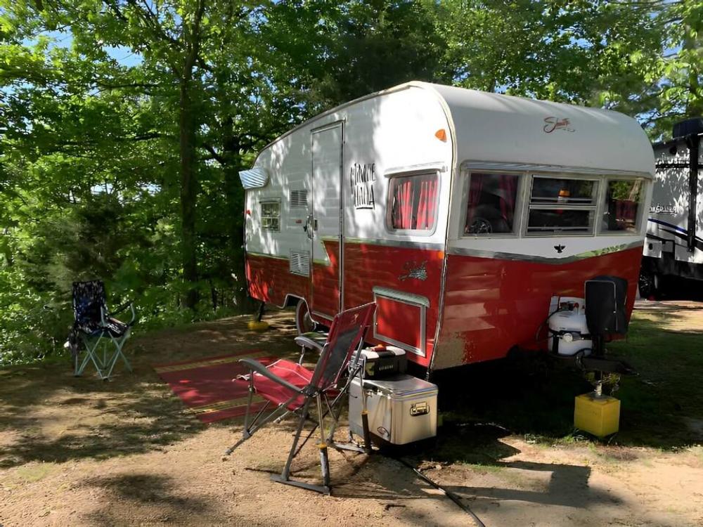 View of a trailer at Route 62 Motor Resort