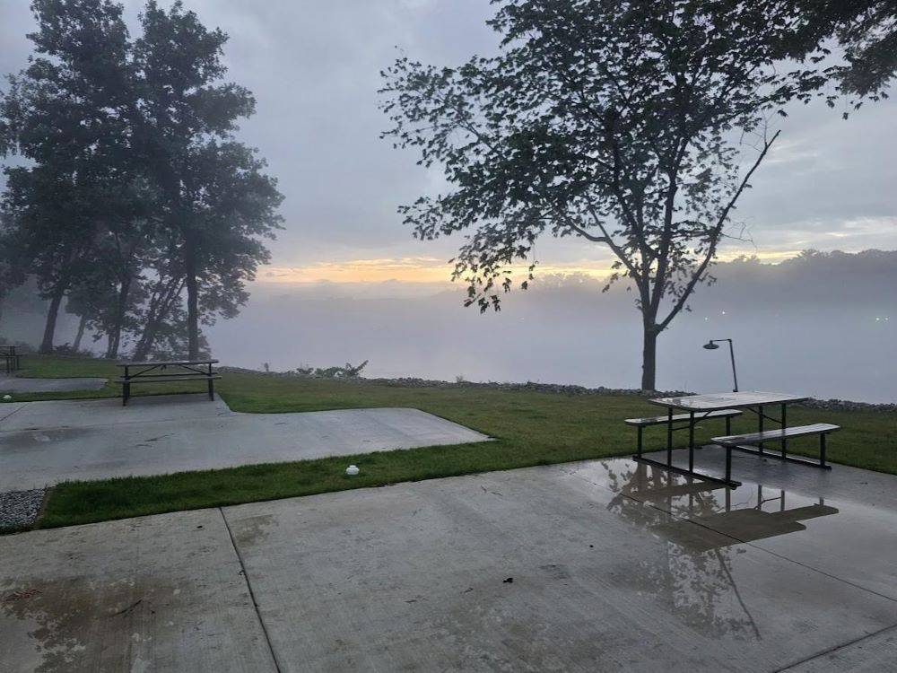 Concrete slabs with picnic tables at Lakeshore RV Park