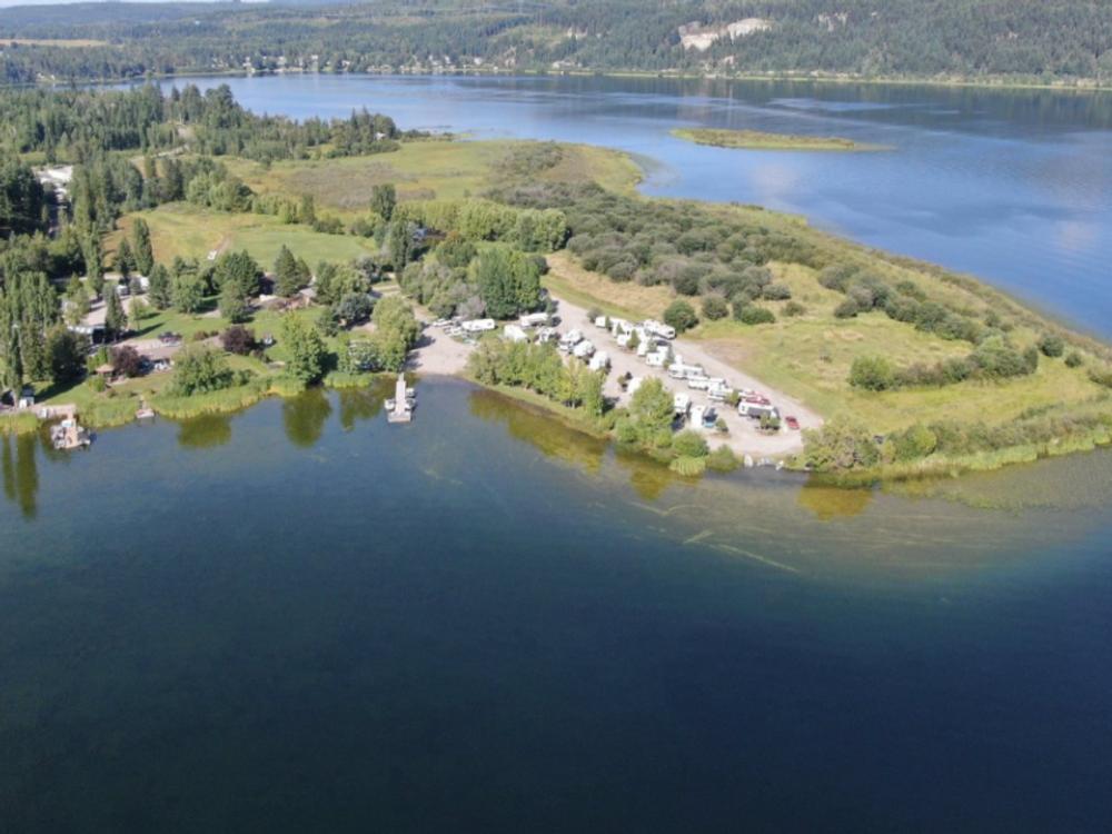 Aerial view of Robert's Roost Resort