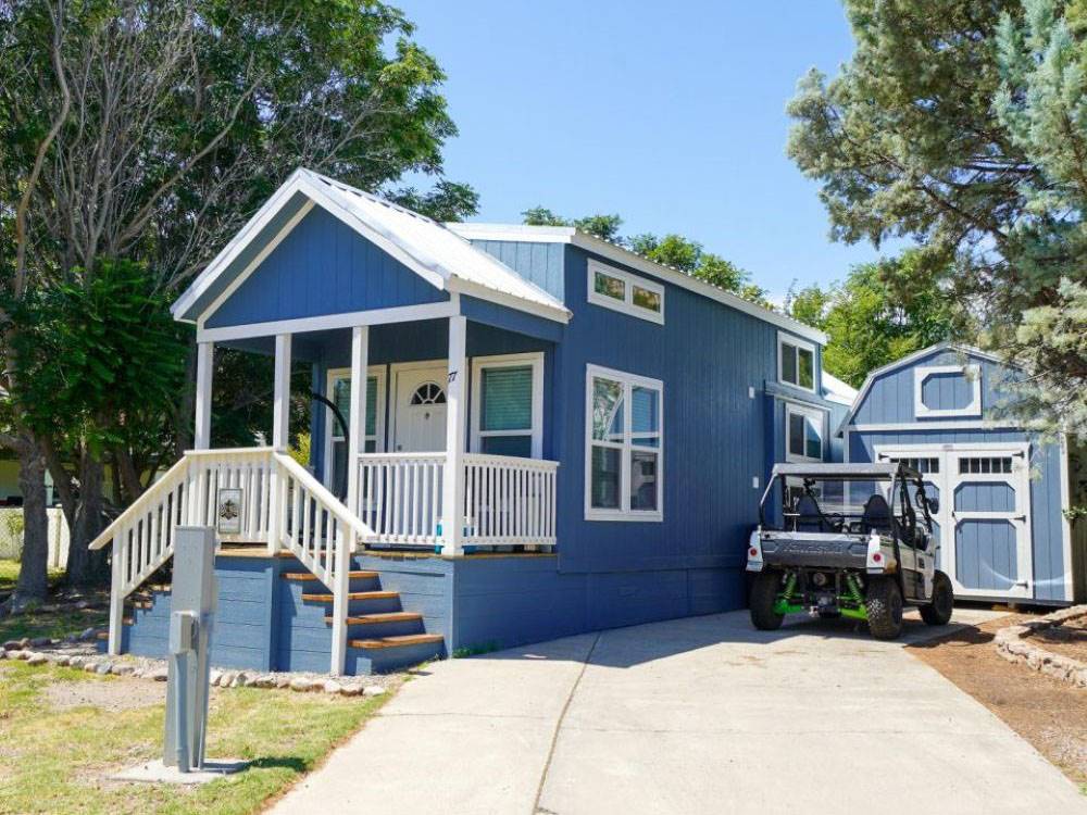 Blue cabin rental