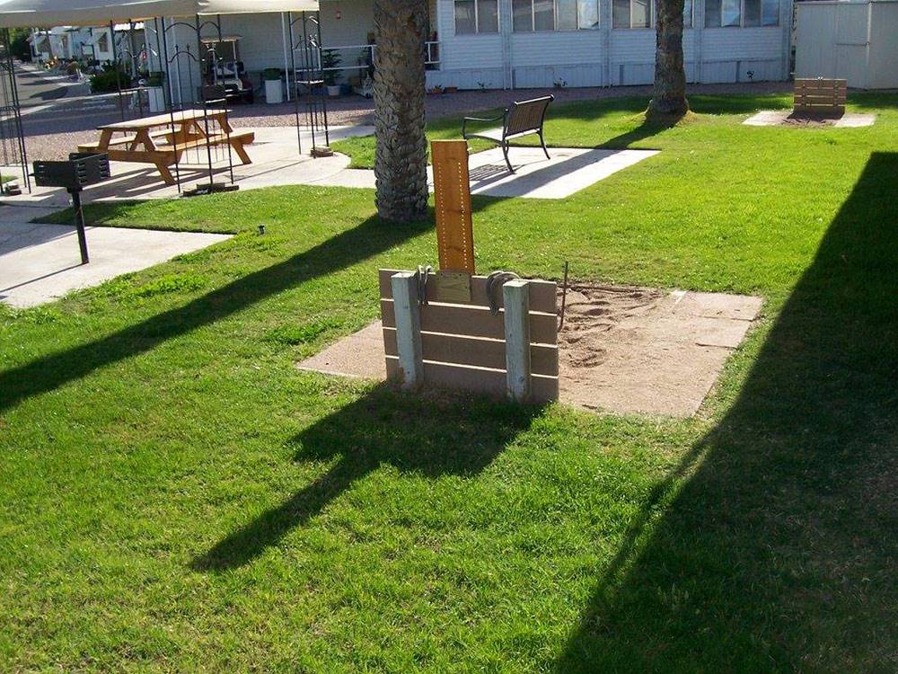 Horseshoe pits