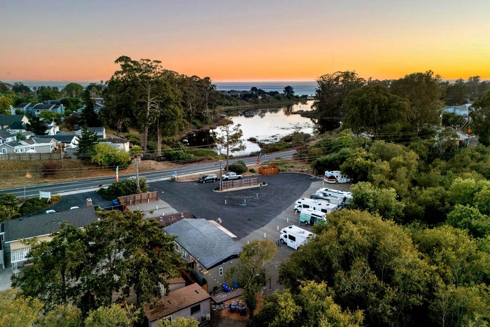 Welcome sign at Beach RV Pleasure Point
