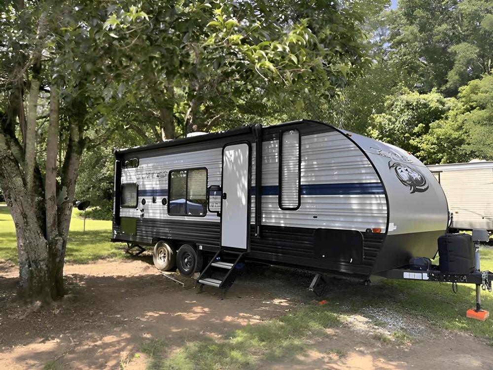 RV site at Askew's Landing RV Campground