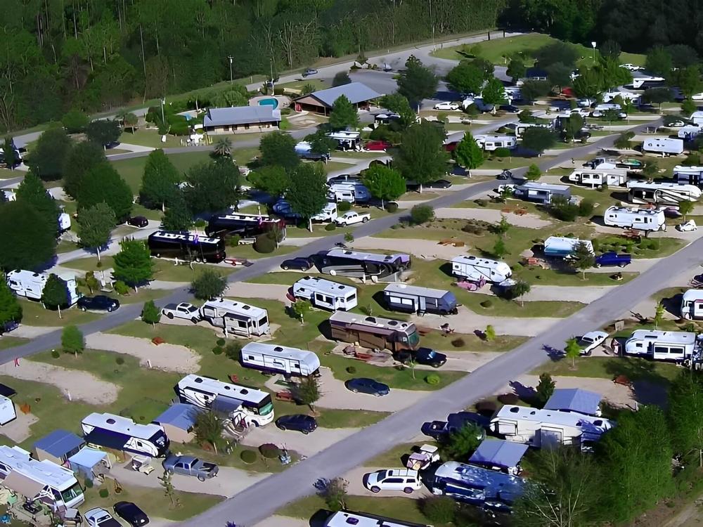 Aerial view of RV sites at Suwannee River Rendezvous Resort & Campground
