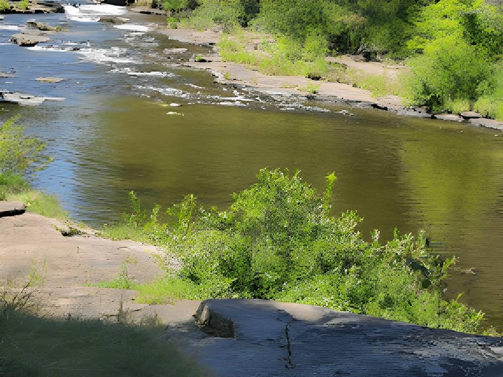 The banks of the river at Blue Haven Campground and Resort