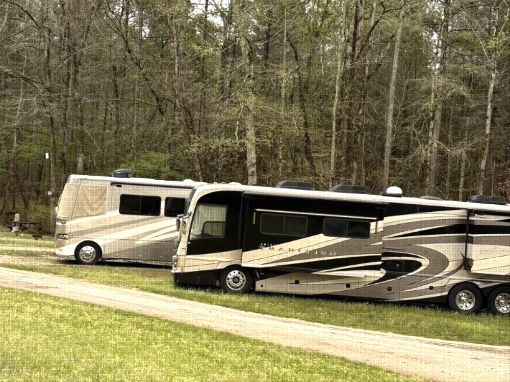 Parked RV's at Skull Shoals Park & Campground