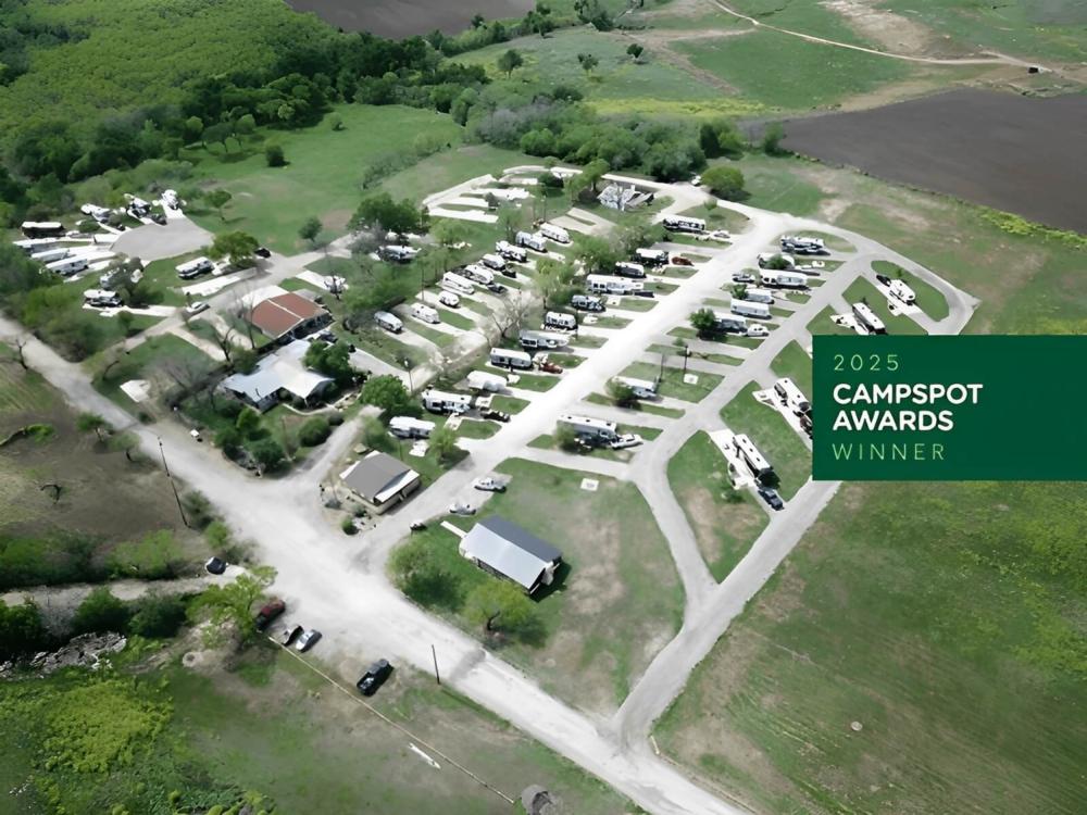 Area view at site Hidden Valley RV Park