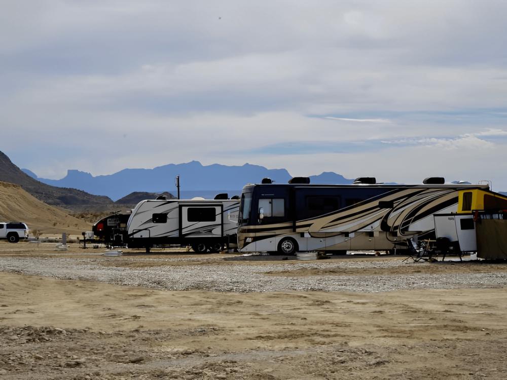 Parked RV's at Around the Bend RV Park
