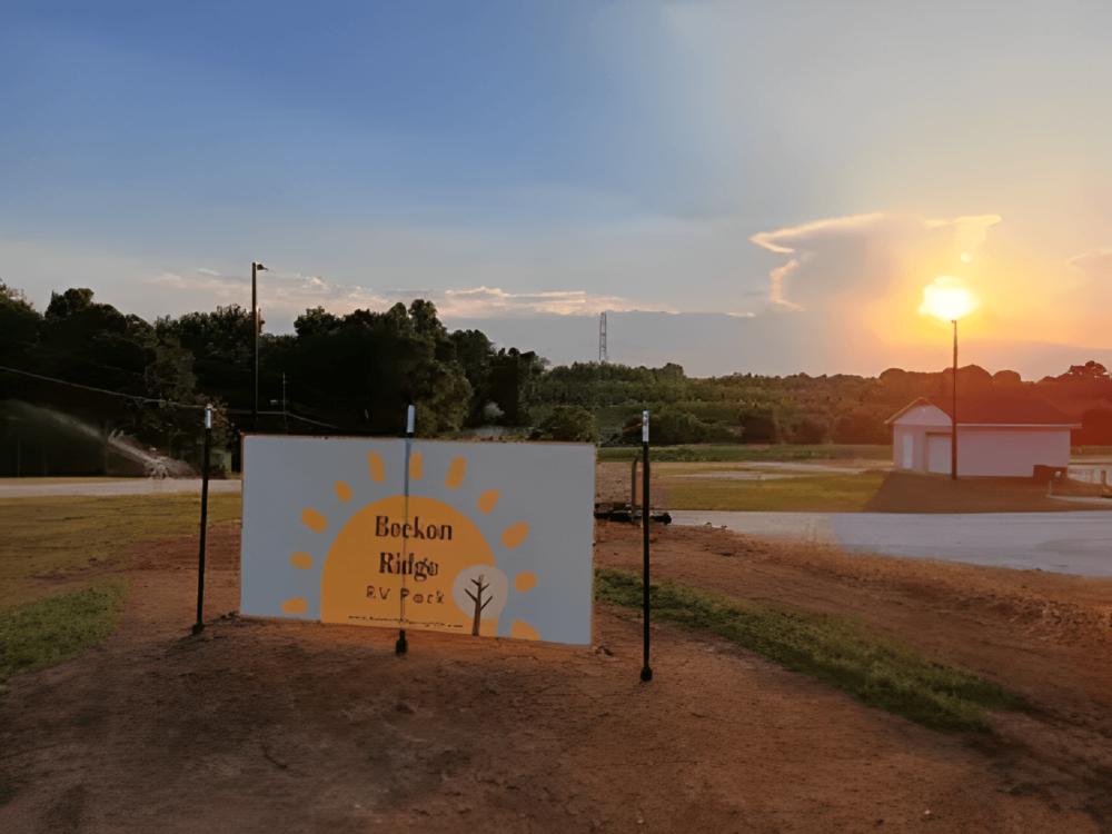 Welcome sign at Beckon Ridge RV Park