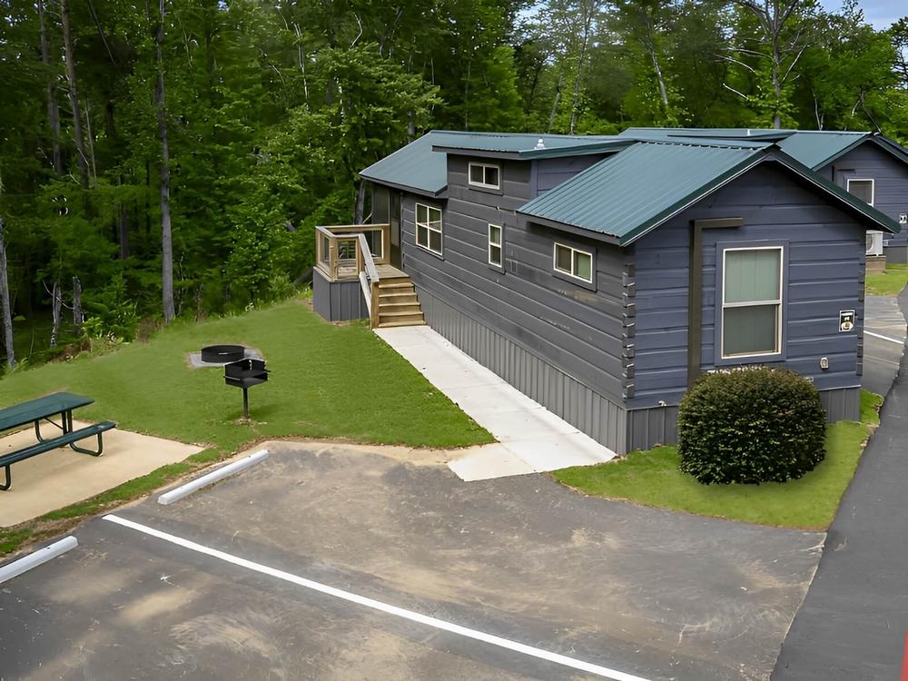 Mobile home/cabin at Watts Bar Lake Jellystone Park
