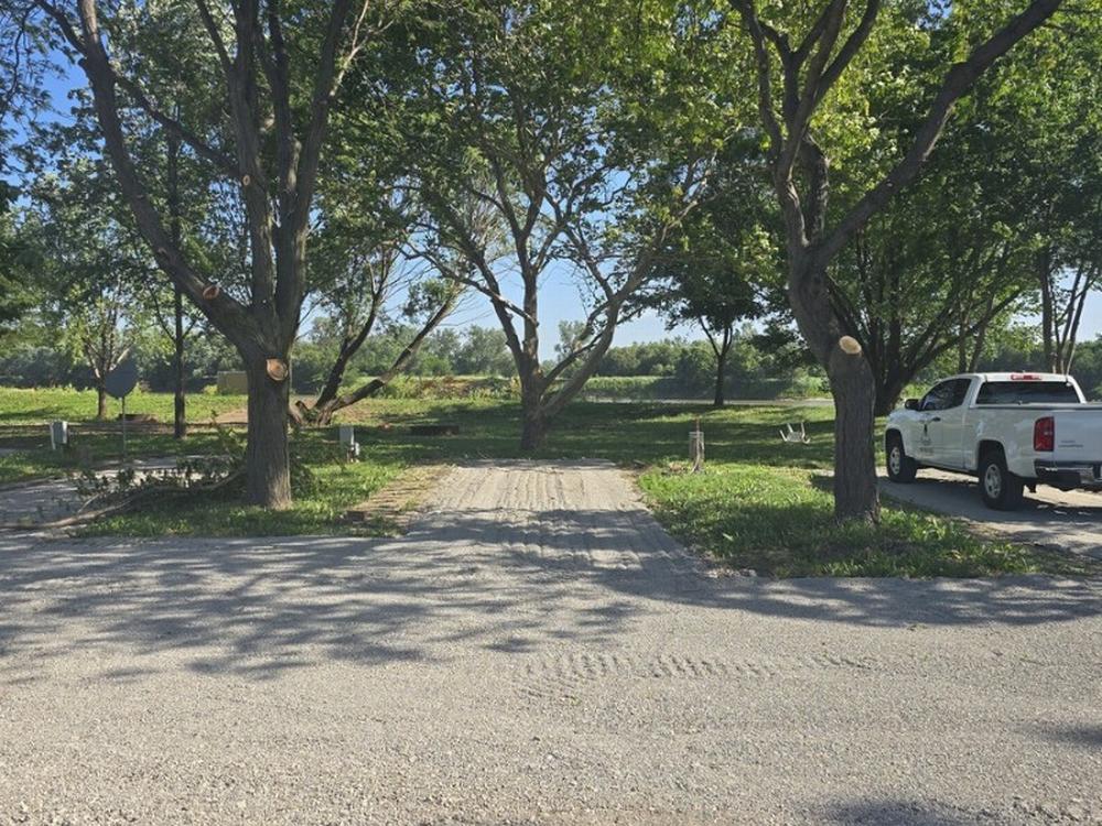 Open RV space at site Lennie's River Retreat