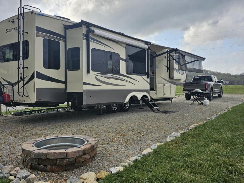 Parked trailer at site Hidden Oasis at White Oak Landing