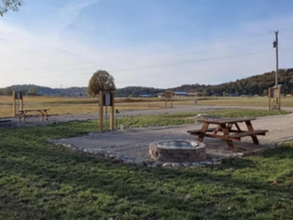 Open RV space at site Hidden Oasis at White Oak Landing