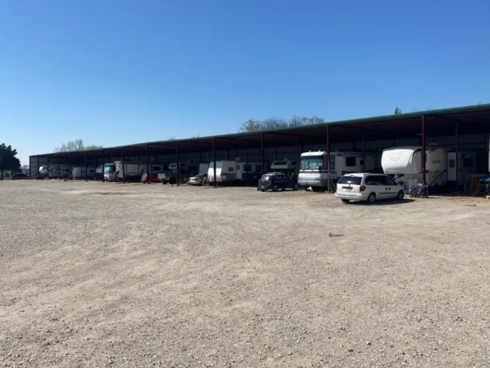 Covered RV storage at Old Rooster Creek RV Park