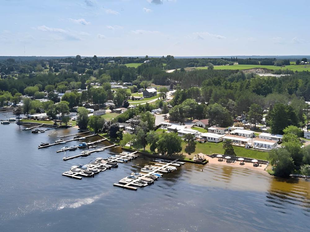 Bobcaygeon Shores Cottage Resort