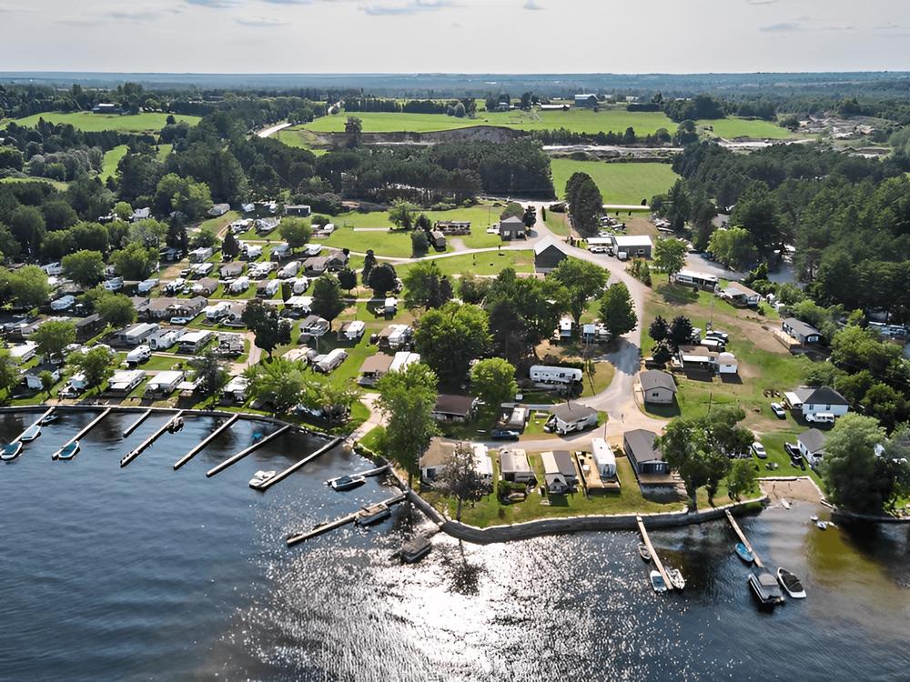 Bobcaygeon Shores Cottage Resort 3