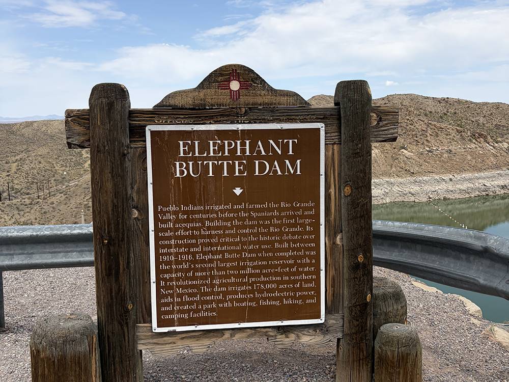 A sign for the Elephant Butte Dam