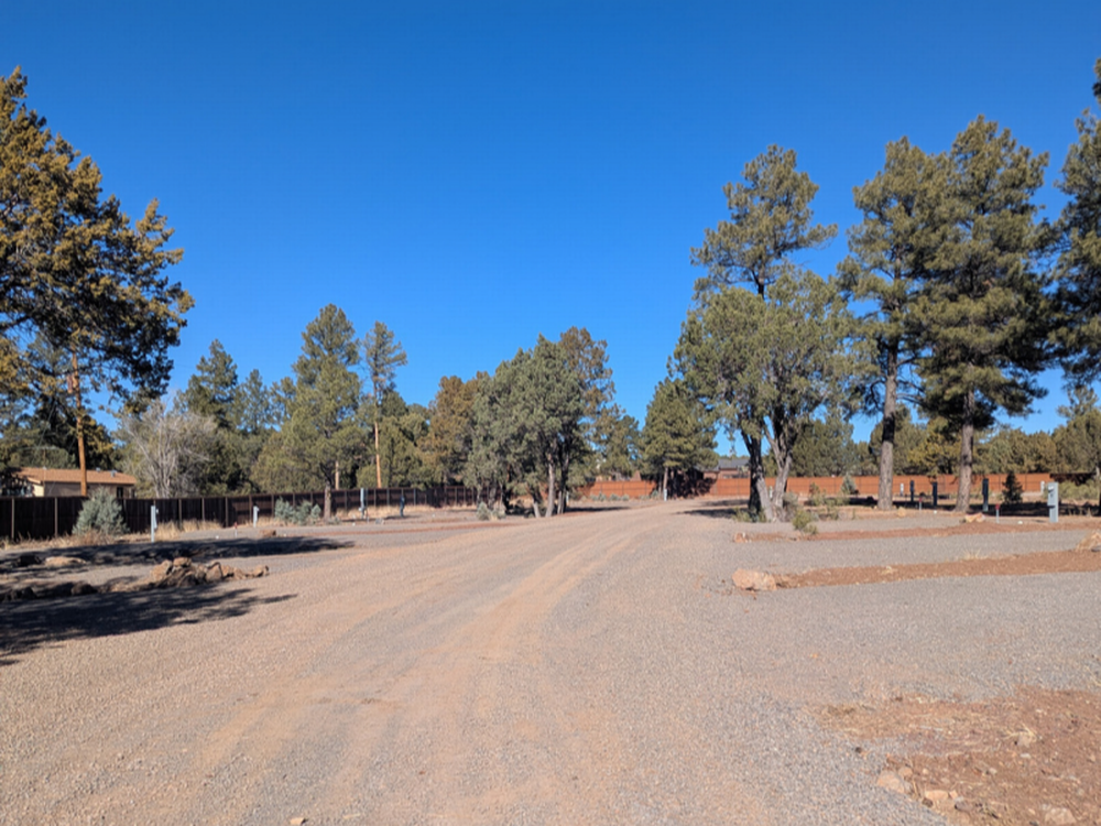 Dirt and gravel road at Porter Creek RV Park