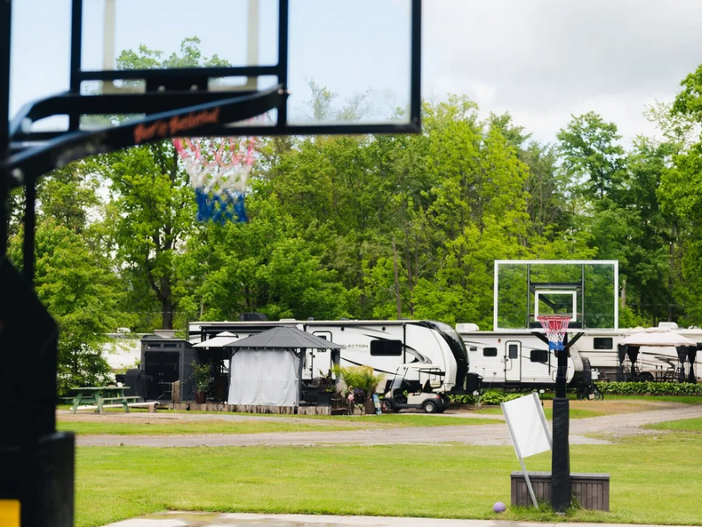Basketball court at Western Reserve RV Resort