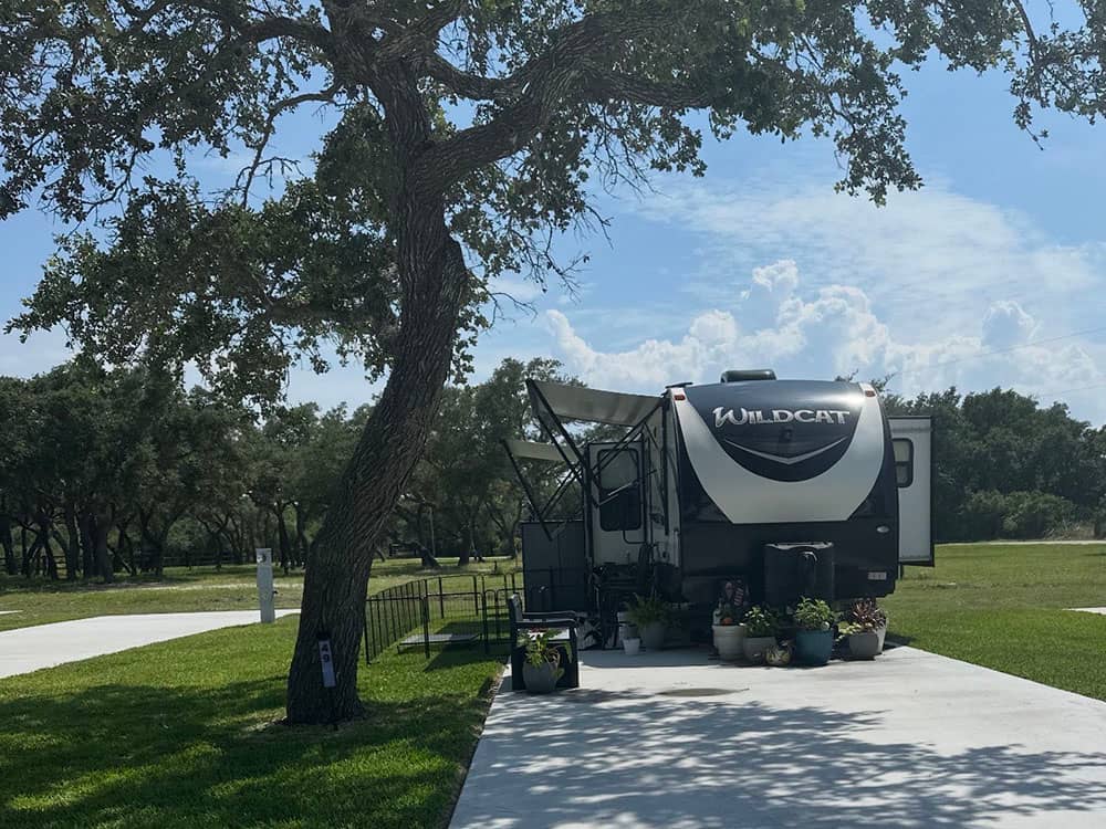 Alluring Oaks RV Park 6