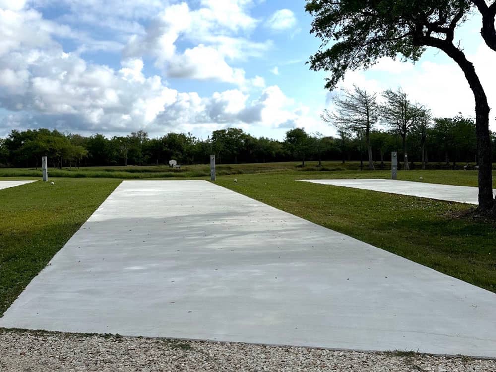 Alluring Oaks RV Park 7