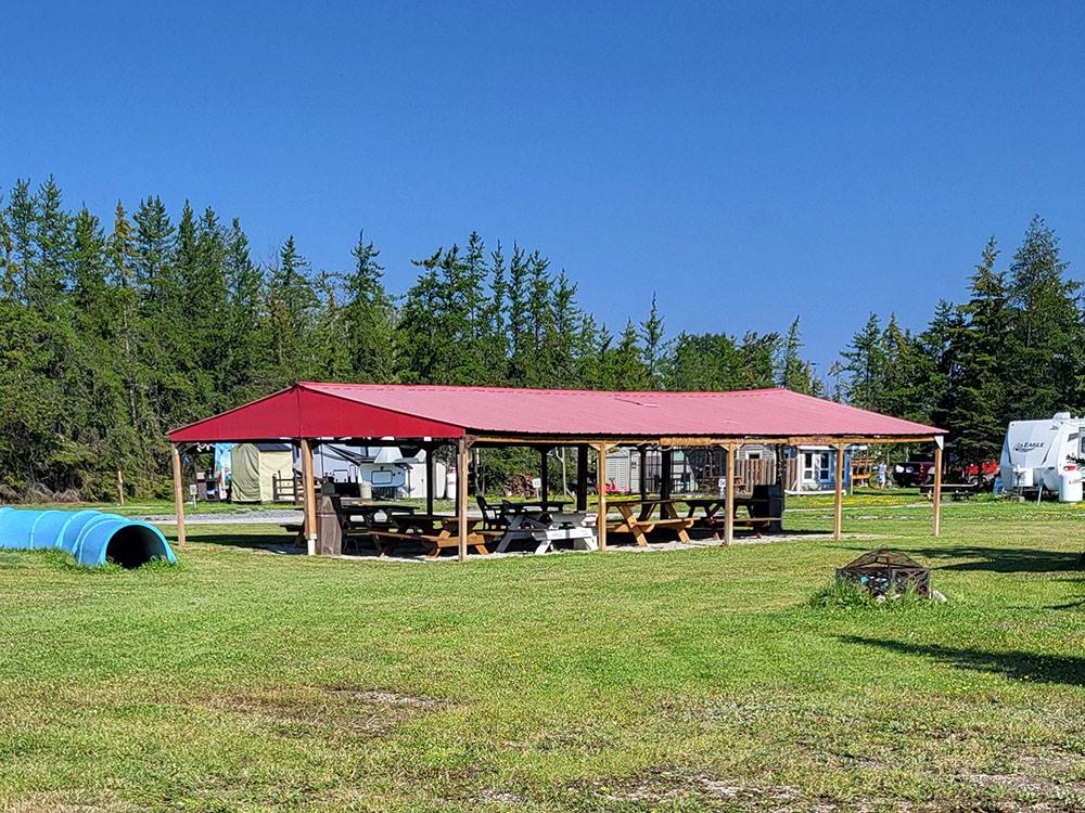 Outdoor pavillion