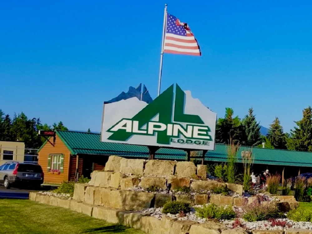 Alpine Lodge 4