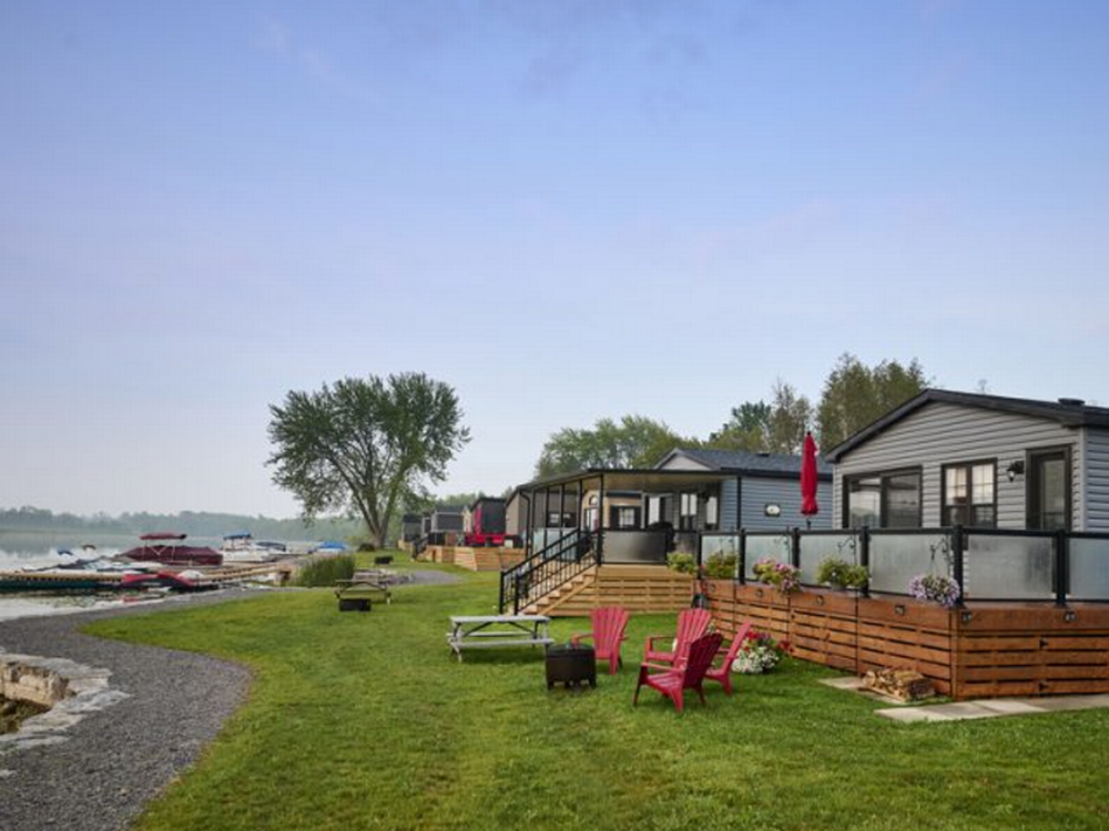 Cedar Valley Cottage Resort 4